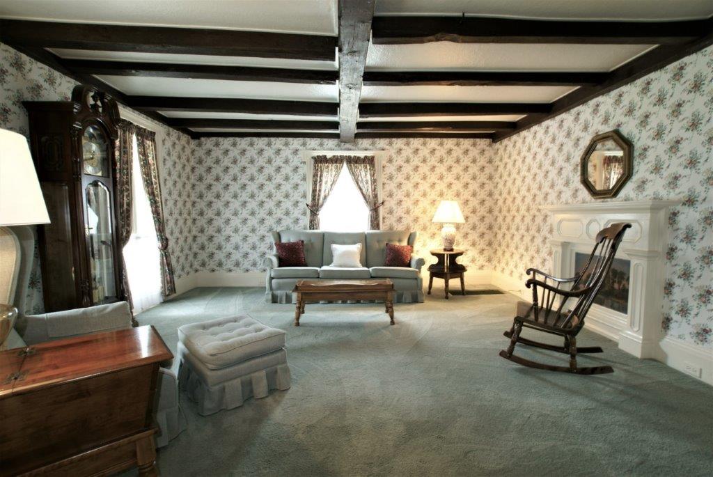 Five Bedroom Country Hamlet Living-Room